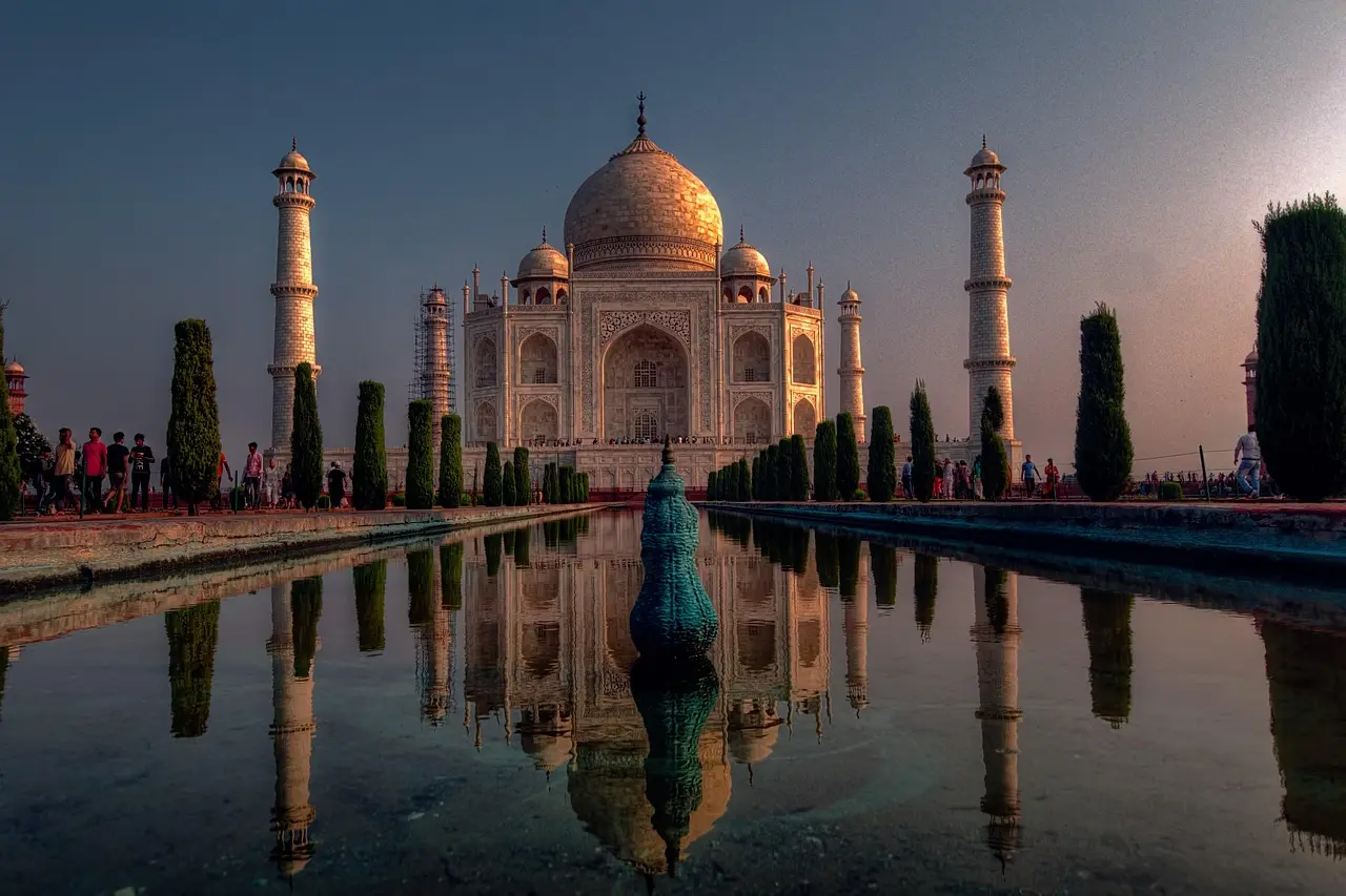 Taj Mahal – Intoxicating Love Globally