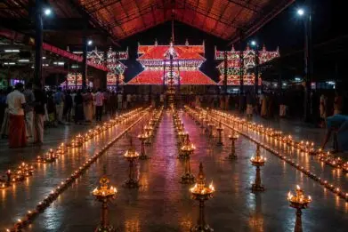 GURUVAYUR TEMPLE – WHERE HOURS OF WAITING MELT AWAY IN DIVINE ENERGY